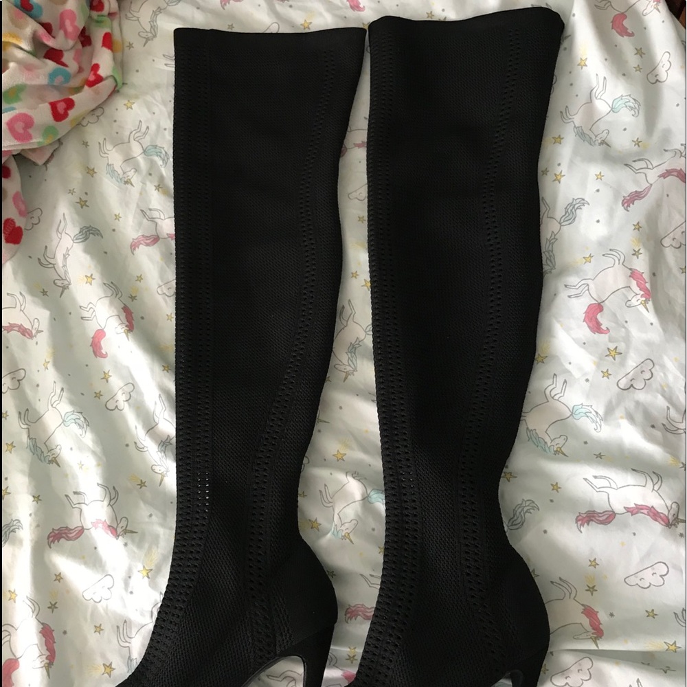 Boots - Picture 2 of 6
